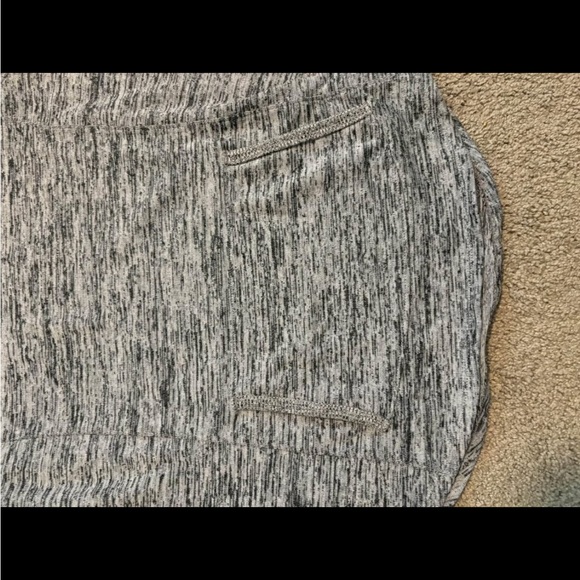 Athleta Heather Gray Knit Top - Picture 5 of 5